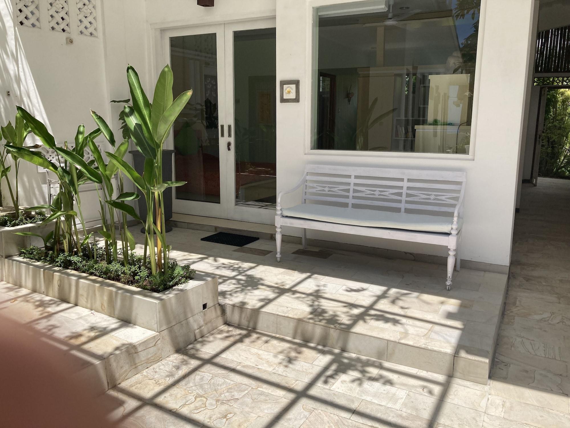 Villa Agung Beach Inn Lovina Kültér fotó