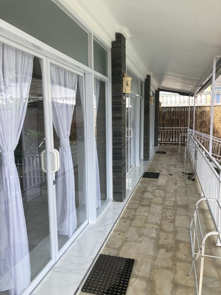 Villa Agung Beach Inn Lovina Kültér fotó